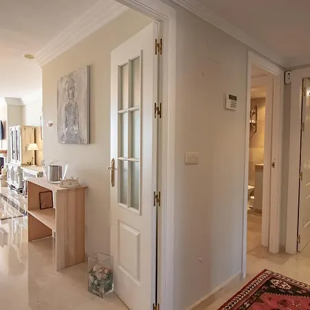 Atico Familiar Con Terraza Y Bonitas Vistas Al Mar En - Rio Real 282g Apartment Marbella