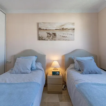 Atico Familiar Con Terraza Y Bonitas Vistas Al Mar En - Rio Real 282g * Marbellac