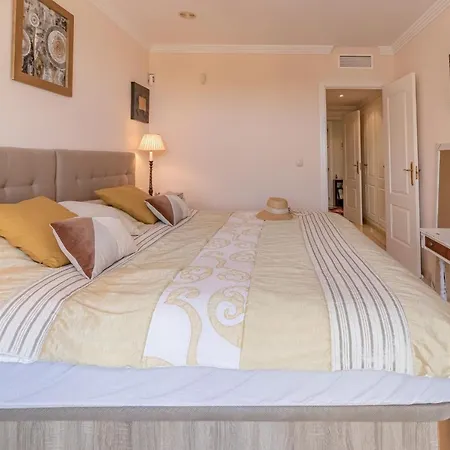 Atico Familiar Con Terraza Y Bonitas Vistas Al Mar En - Rio Real 282g *